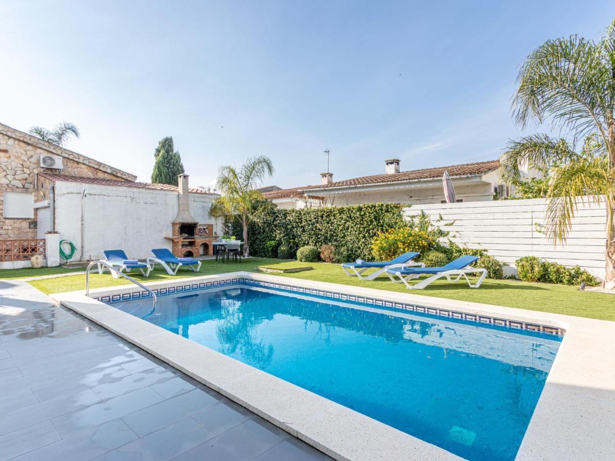 Holiday Home Alberes By Interhome Empuriabrava Exterior photo